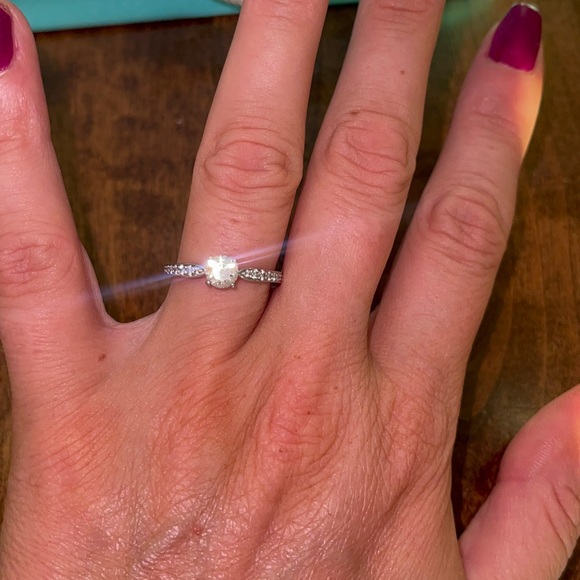 Tiffany & Co Harmony 0.71ct. Round Engagement Ring with a Diamond Platinum Band - Picture 4 of 12